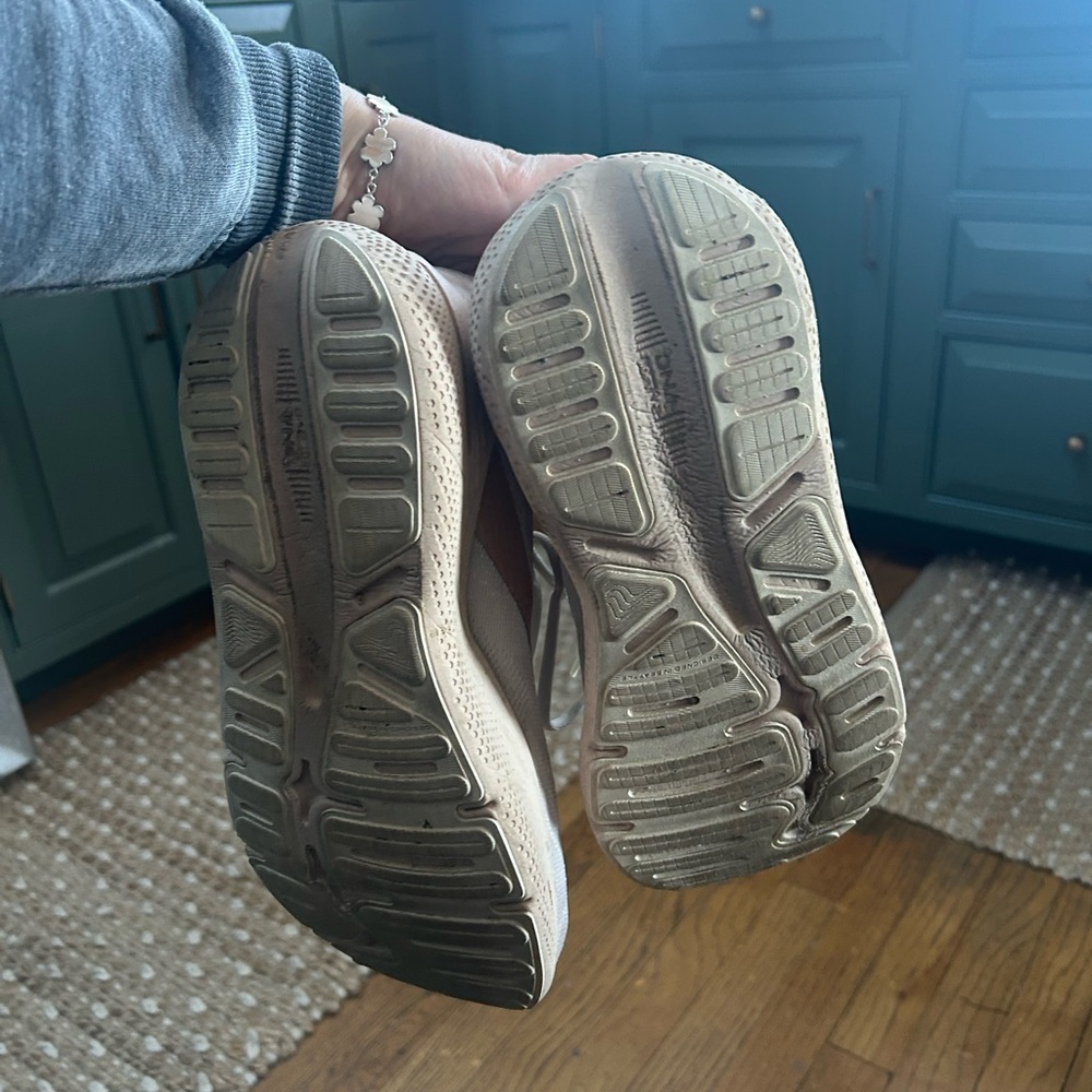 Brooks Ghost Max Shoes - image 4